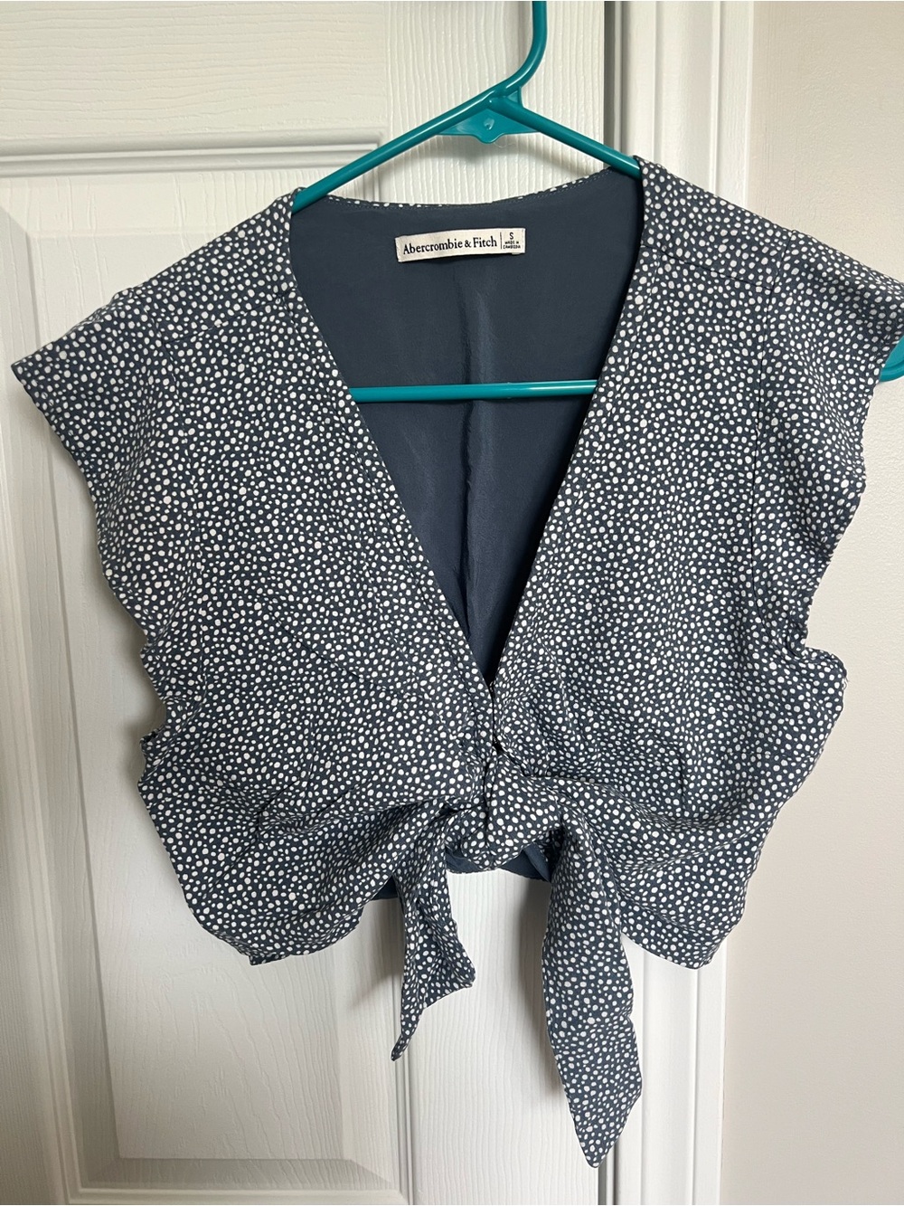 Abercrombie & Fitch Navy White Dot Tie-Front Cap Sleeve Blouse
